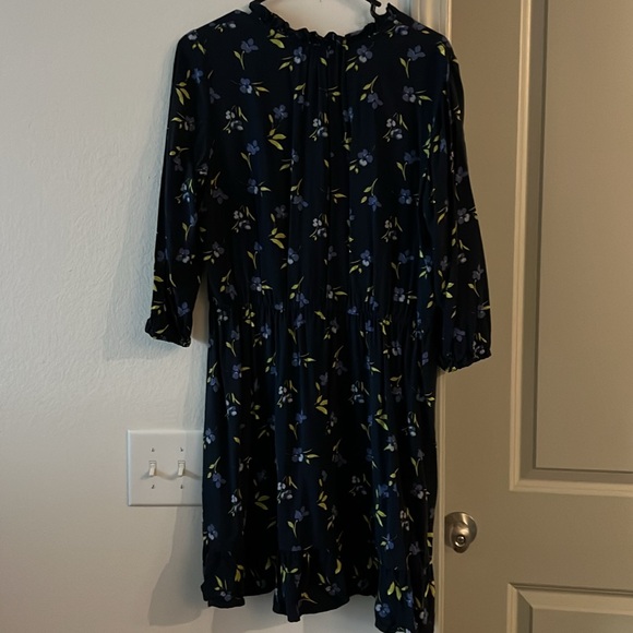 Loft Dress - Picture 7 of 8